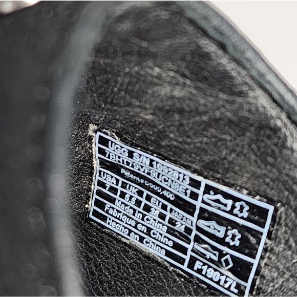 Ugg   - Picture 12 of 12